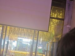 -不误正夜·精酿啤酒馆(富临理工店)