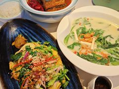 招牌葱油淋鸡-玲珑·新粤菜(安华汇店)