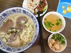 -一间楼牛羊肉泡馍馆(东一路店)