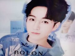 -浮光眼镜·蔡司视觉合作·数字验配中心(陆家嘴店)