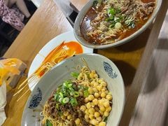 豌杂小面-丁丁猫重庆小面(徐州路店)