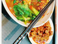 -爆炸头阿姨小四川正宗川味小吃(无任何分店)