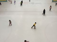 -冰纷万象滑冰场(深圳万象城店)
