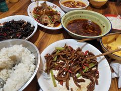 -老三样·美食研究中心(世贸路店)