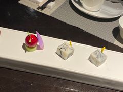 -江上荟·创意中国菜(绿地缤纷城店)