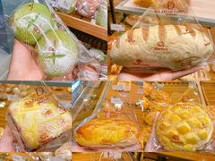 -顶东面包花园·生日蛋糕(世博店)