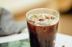 Black and White Blend American Coffee