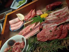 -山川小町·极番烧肉(新地假日广场店)