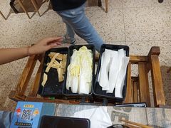 -鸡遇虾煲干锅火锅(小寨金莎店)