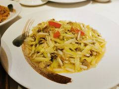 韭黄炒蚬肉-半岛太子酒家(海港城店)