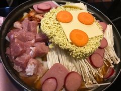 泡菜五花肉锅-炙韩料理·部队锅专门店