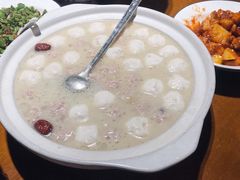 汤逊湖鱼圆肉圆-鑫小城故事·砂锅·排骨藕汤(兴业路店)