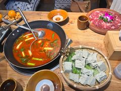 -贵厨酸汤牛肉(花果园国际中心店)
