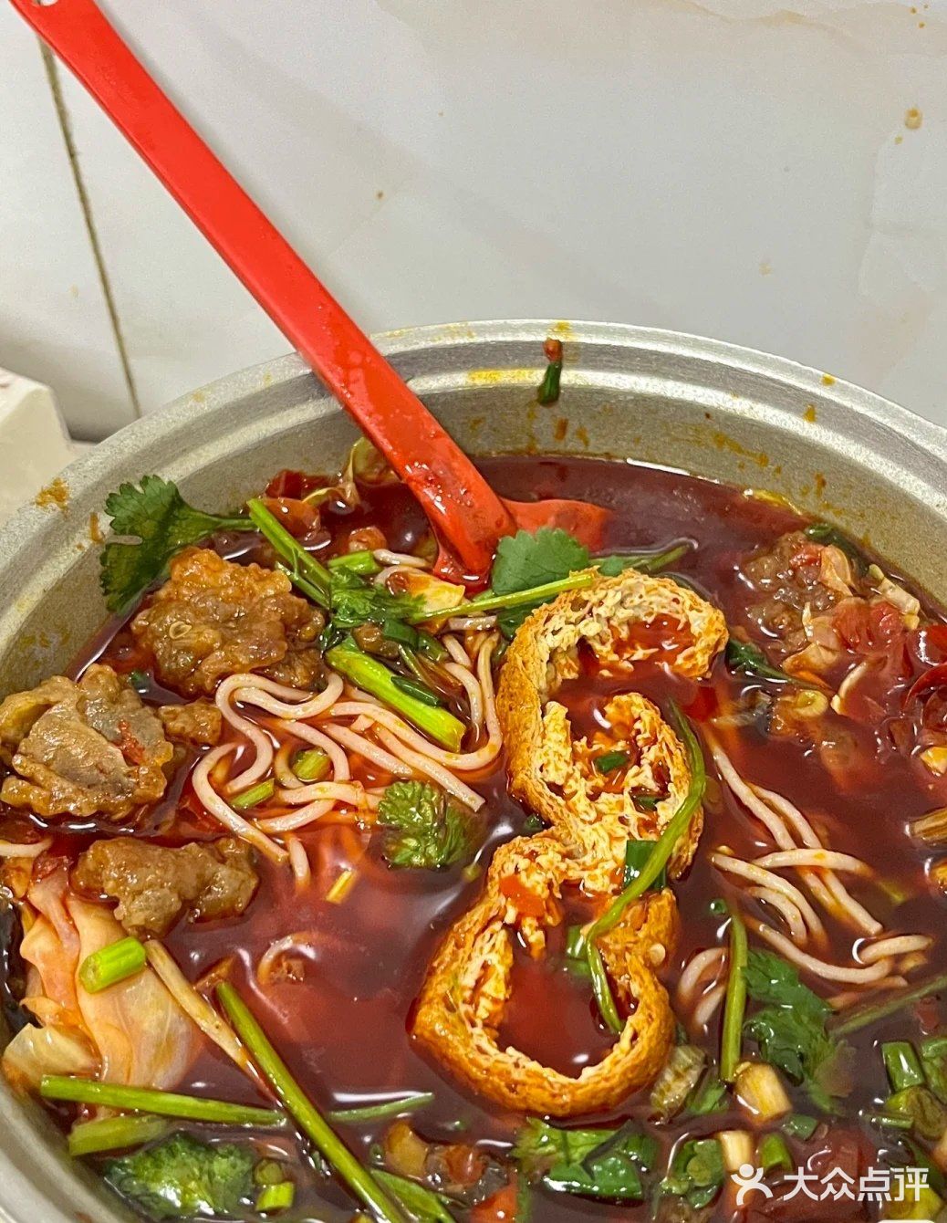 吃遍重庆好吃的米线，观音桥铁锅哥米线