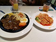 -汤姆家的牛排意面披萨(融创茂店)