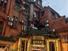 -梅龙镇酒家(南京西路总店)