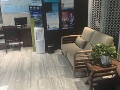 -红方格精致酒店(泸州金融中心万象汇店)