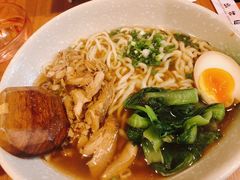 鸡肉骨汤拉面小鱼风味-日出拉面(望京店)