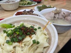 -雷祖芳老妈蹄花店