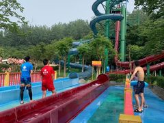 -汤山欢乐水世界