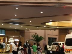 -奥利弗·雷金纳德·坦博国际机场