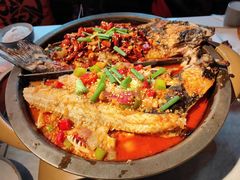 -鸣记脆皮烤鱼(三八广场店)