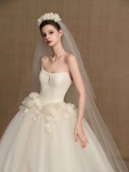 -衣贝姿婚纱礼服馆
