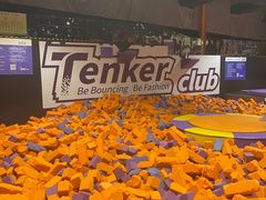 -Tenker Club弹刻极限主题公园 · 蹦床 · 团建 · 生日派对(大关店)