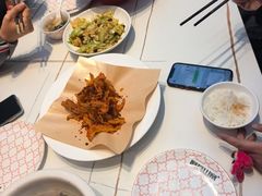 -阿瓦山寨·湘菜现炒·剁椒鱼头王(咸阳总店)