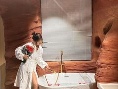 -幸栖洞穴设计酒店(成都春熙路店)