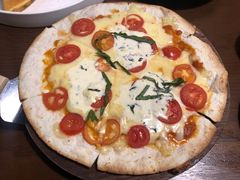 意式番茄罗勒薄饼-G+KITCHEN(龙湖狮山天街店)