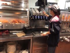 -肯德基(西影路店)