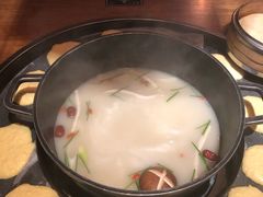 -三人行骨头王火锅(长寿店)
