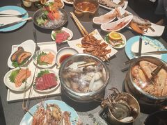 -雍容荟帝王蟹活龙虾展台自助(IFS黑金店)