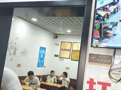 门面-覃肥叔桂林米粉(粮道街店)