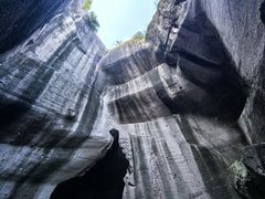 -伍山石窟