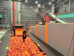 -极限PLAY运动娱乐新世界·团建派对潮玩休闲馆·室内蹦极高空游乐园