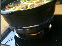 -陆记牛庄·碳锅龙虾烧烤(爱上花园店)