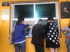 -文山荷鲜居(翠湖店)