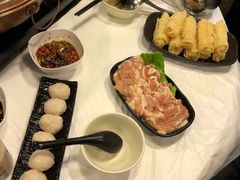 炸响铃-鲜入围煮花胶鸡海鲜火锅