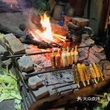 略显悲伤 松枝烤鸡、熏牛肉