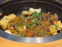 -咱屯子铁锅炖直营店(保利店)