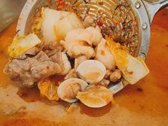 -老何家后安粉·糟粕醋海鲜火锅(三亚湾椰梦长廊店)