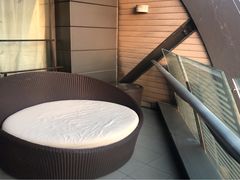 -上海滴水湖皇冠假日酒店