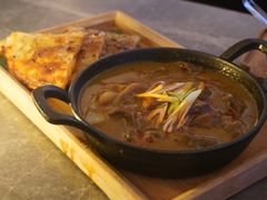 慢炖牛杂配松露黄油饼-Hi City·城市之巅