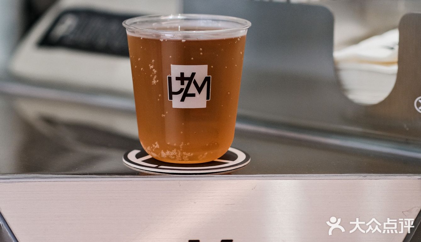 咖啡、奶茶、酒我全都要[调皮]