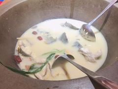 -咕嘟草帽鱼·牛奶一样的鲜鱼汤(包河万达广场创始店)