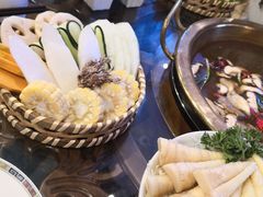 -小天鹅火锅·一线江景洪鼎旗舰店(洪崖洞店)