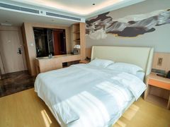 -爱舍海岸酒店(香港中路五四广场店)