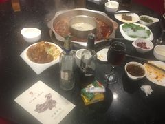 -小天鹅火锅·一线江景洪鼎旗舰店(洪崖洞店)